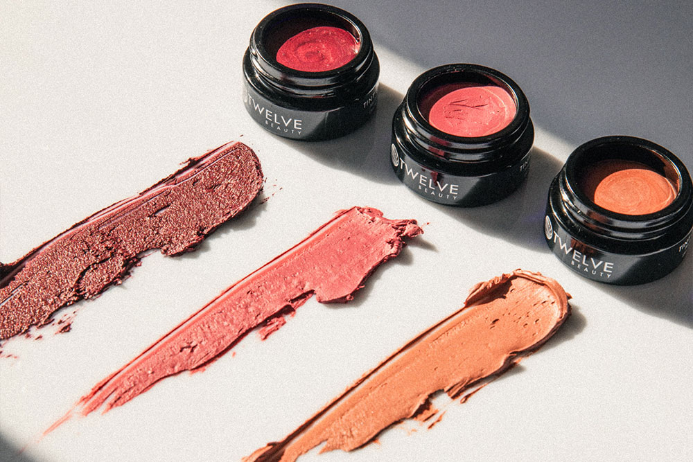 reparador labial con color
